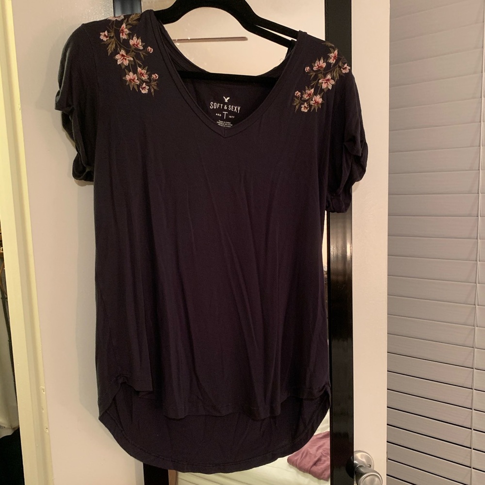 Gray Tee with Flower Embroidery